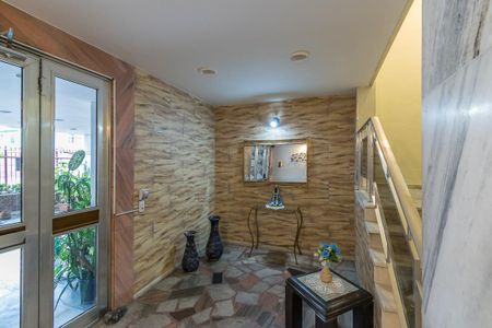 Apartamento à venda com 70m², 2 quartos e 1 vagaÁrea comum - Hall da entrada