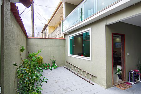 Casa à venda com 195m², 3 quartos e 2 vagas Casa à venda com 195m², 3 quartos e 2 vagasQuintal