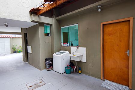 Casa à venda com 195m², 3 quartos e 2 vagas Casa à venda com 195m², 3 quartos e 2 vagasQuintal