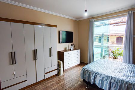 Casa à venda com 195m², 3 quartos e 2 vagas Casa à venda com 195m², 3 quartos e 2 vagasSuíte