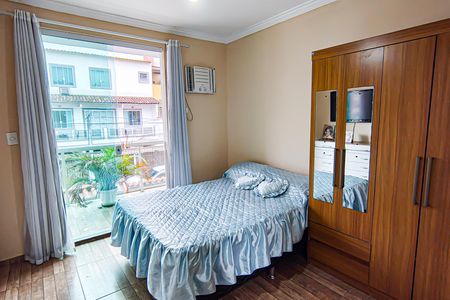 Casa à venda com 195m², 3 quartos e 2 vagas Casa à venda com 195m², 3 quartos e 2 vagasSuíte