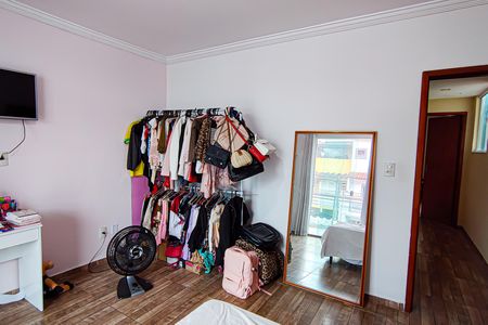 Casa à venda com 195m², 3 quartos e 2 vagas Casa à venda com 195m², 3 quartos e 2 vagasQuarto 1