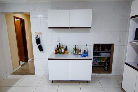 Casa à venda com 195m², 3 quartos e 2 vagas Casa à venda com 195m², 3 quartos e 2 vagasCozinha