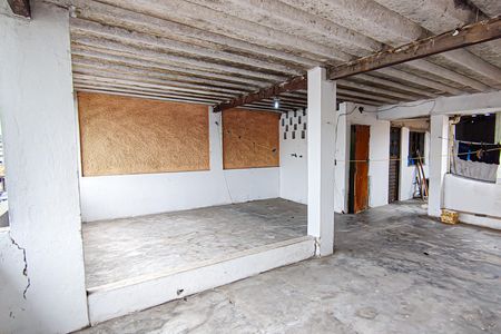 Casa à venda com 195m², 3 quartos e 2 vagas Casa à venda com 195m², 3 quartos e 2 vagasTerraço