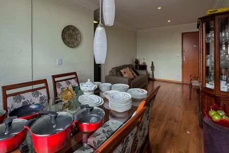 Apartamento à venda com 55m², 2 quartos e 2 vagas Apartamento à venda com 55m², 2 quartos e 2 vagasSala