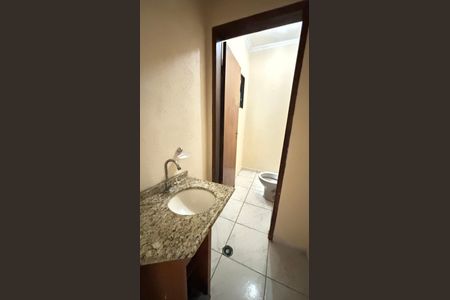 Casa à venda com 130m², 3 quartos e 3 vagas Casa à venda com 130m², 3 quartos e 3 vagasLavabo