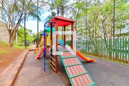 Apartamento à venda com 130m², 3 quartos e 3 vagas Apartamento à venda com 130m², 3 quartos e 3 vagasÁrea comum - Playground