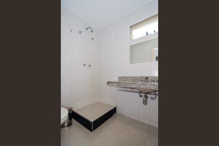 Apartamento à venda com 130m², 3 quartos e 3 vagas Apartamento à venda com 130m², 3 quartos e 3 vagasBanheiro da Suíte 2