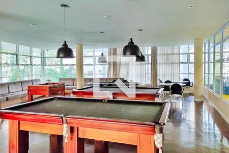 Apartamento à venda com 130m², 3 quartos e 3 vagas Apartamento à venda com 130m², 3 quartos e 3 vagasÁrea comum - Salão de jogos
