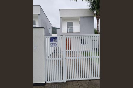 Casa à venda com 110m², 3 quartos e 4 vagas Casa à venda com 110m², 3 quartos e 4 vagasPlaca