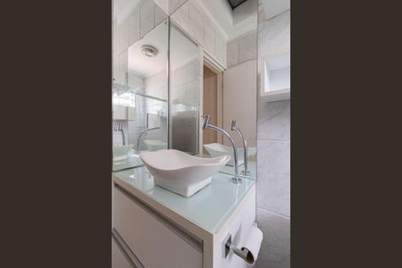 Casa de condomínio à venda com 60m², 2 quartos e sem vagaBanheiro 