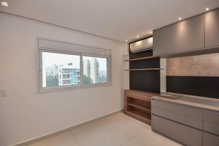 Apartamento à venda com 213m², 4 quartos e 4 vagas Apartamento à venda com 213m², 4 quartos e 4 vagasSuíte 2