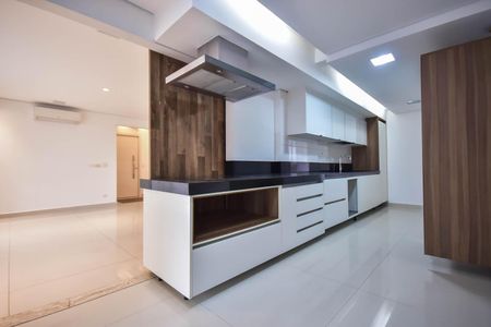 Apartamento à venda com 213m², 4 quartos e 4 vagas Apartamento à venda com 213m², 4 quartos e 4 vagasCozinha