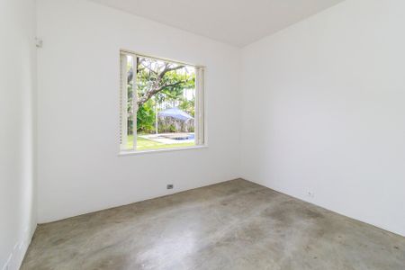 Casa à venda com 410m², 4 quartos e 2 vagas Casa à venda com 410m², 4 quartos e 2 vagasQuarto 1