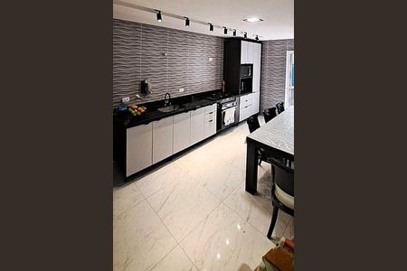 Casa à venda com 84m², 2 quartos e 2 vagas