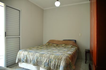 Casa à venda com 104m², 3 quartos e 2 vagasSuíte