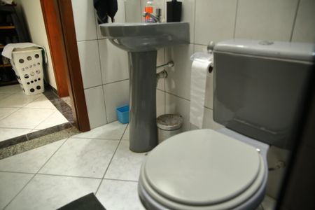 Casa à venda com 104m², 3 quartos e 2 vagasBanheiro Social