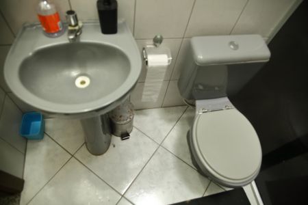 Casa à venda com 104m², 3 quartos e 2 vagasBanheiro Social