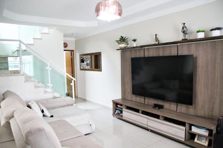 Casa à venda com 175m², 3 quartos e 4 vagasSala