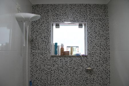 Casa à venda com 175m², 3 quartos e 4 vagasBanheiro da Suíte 02