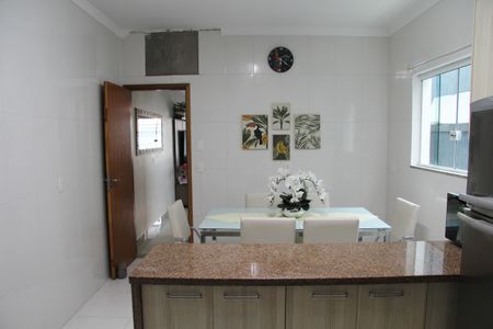 Casa à venda com 175m², 3 quartos e 4 vagasCozinha