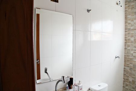 Casa à venda com 175m², 3 quartos e 4 vagasBanheiro Suíte 01