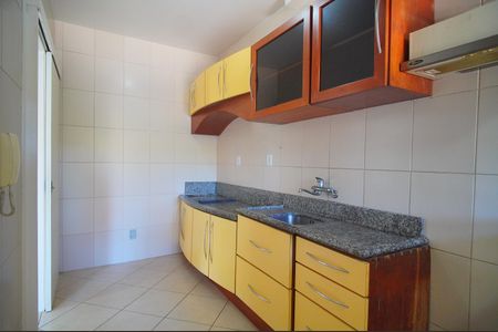 Apartamento à venda com 83m², 2 quartos e 1 vagaCozinha