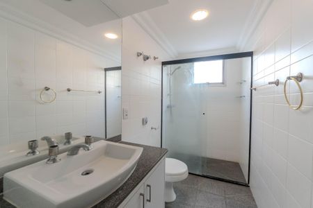 Apartamento à venda com 118m², 4 quartos e 1 vaga Apartamento à venda com 118m², 4 quartos e 1 vagaBanheiro