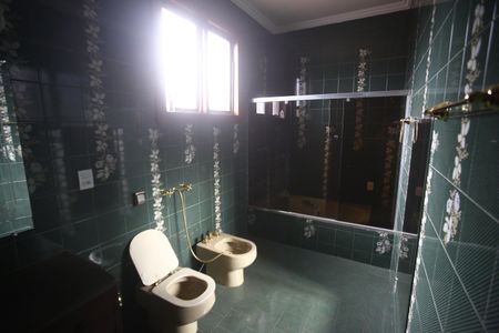 Casa para alugar com 720m², 4 quartos e 6 vagasBanheiro Suíte 2