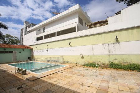 Casa para alugar com 720m², 4 quartos e 6 vagasÁrea comum