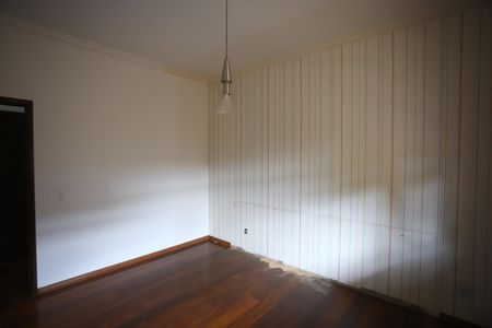 Casa para alugar com 720m², 4 quartos e 6 vagasQuarto 1