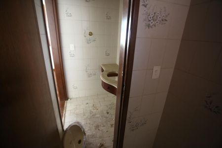 Casa para alugar com 720m², 4 quartos e 6 vagasLavabo