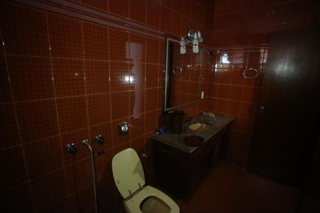 Casa para alugar com 720m², 4 quartos e 6 vagasBanheiro Suíte 1