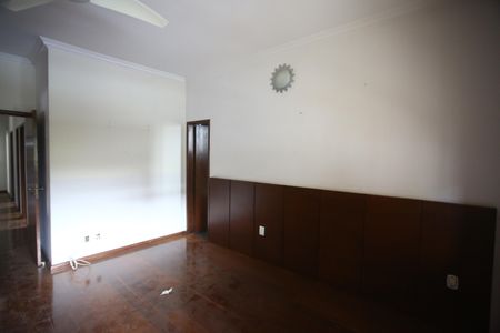 Casa para alugar com 720m², 4 quartos e 6 vagasSuíte 2