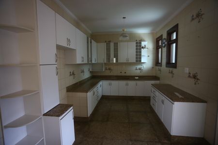 Casa para alugar com 720m², 4 quartos e 6 vagasCozinha