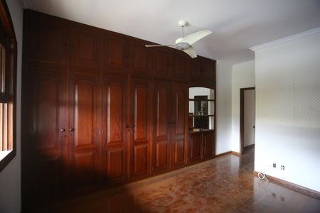 Casa para alugar com 720m², 4 quartos e 6 vagasSuíte 2