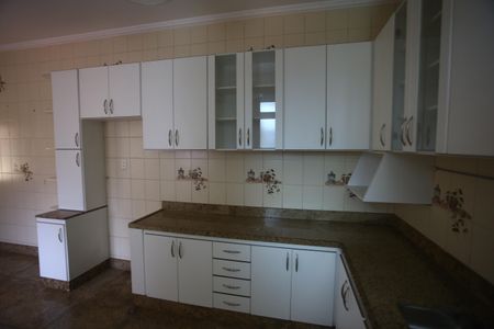 Casa para alugar com 720m², 4 quartos e 6 vagasCozinha