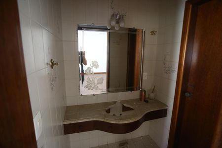 Casa para alugar com 720m², 4 quartos e 6 vagasLavabo