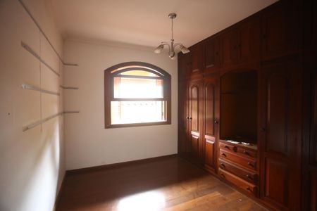 Casa para alugar com 720m², 4 quartos e 6 vagasQuarto 2