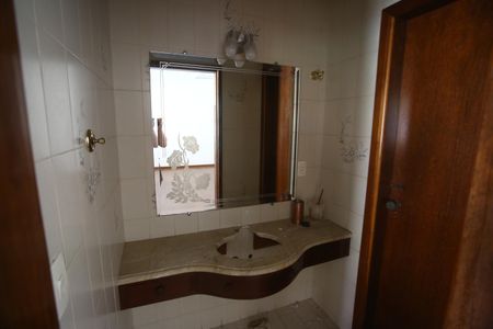 Casa para alugar com 720m², 4 quartos e 6 vagasLavabo