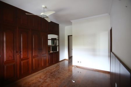 Casa para alugar com 720m², 4 quartos e 6 vagasSuíte 2