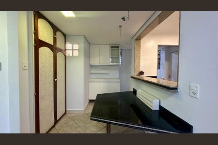 Apartamento à venda com 90m², 3 quartos e 1 vagaCopa