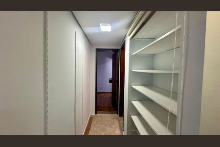 Apartamento à venda com 90m², 3 quartos e 1 vagaCorredor