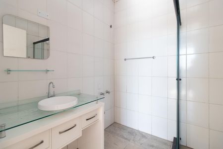 Apartamento à venda com 367m², 5 quartos e sem vaga Apartamento à venda com 367m², 5 quartos e sem vagaBanheiro da Suíte 1