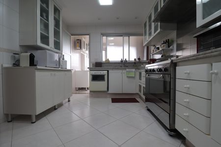 Apartamento à venda com 143m², 3 quartos e 2 vagasCozinha