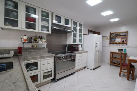 Apartamento à venda com 143m², 3 quartos e 2 vagasCozinha