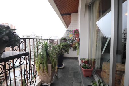 Apartamento à venda com 143m², 3 quartos e 2 vagasVaranda Sala