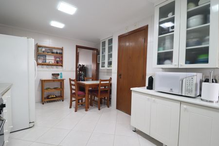 Apartamento à venda com 143m², 3 quartos e 2 vagasCozinha