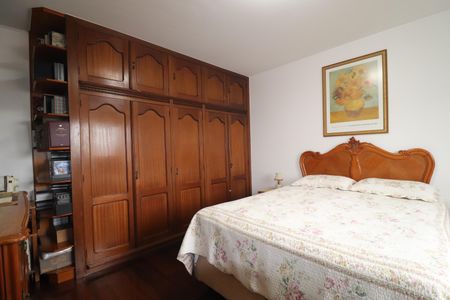 Apartamento à venda com 143m², 3 quartos e 2 vagasQuarto 1 suíte