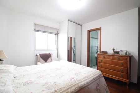 Apartamento à venda com 143m², 3 quartos e 2 vagasQuarto 1 suíte